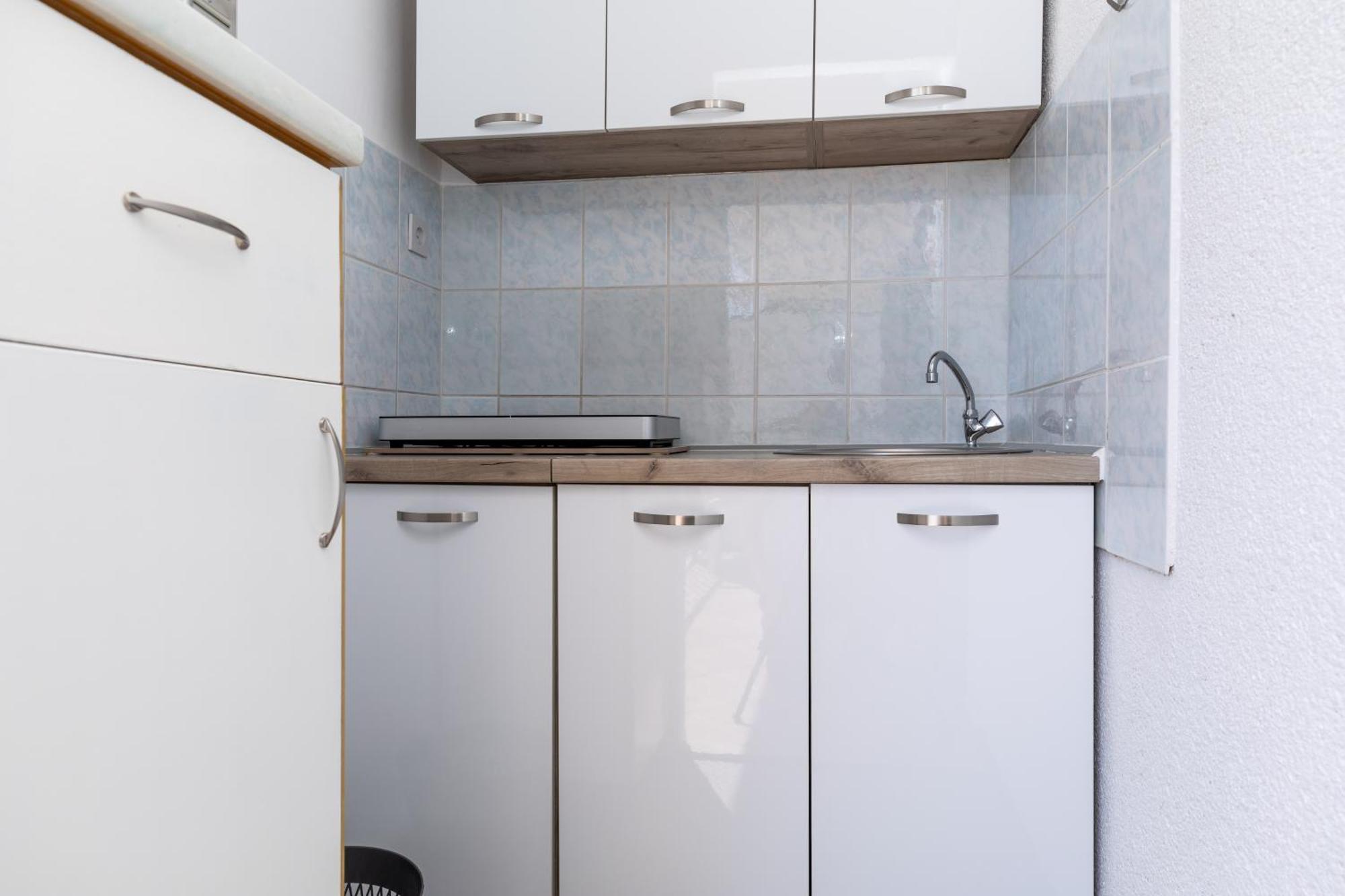 Apartments By The Sea Lokva Rogoznica, Omis - 18638 חדר תמונה